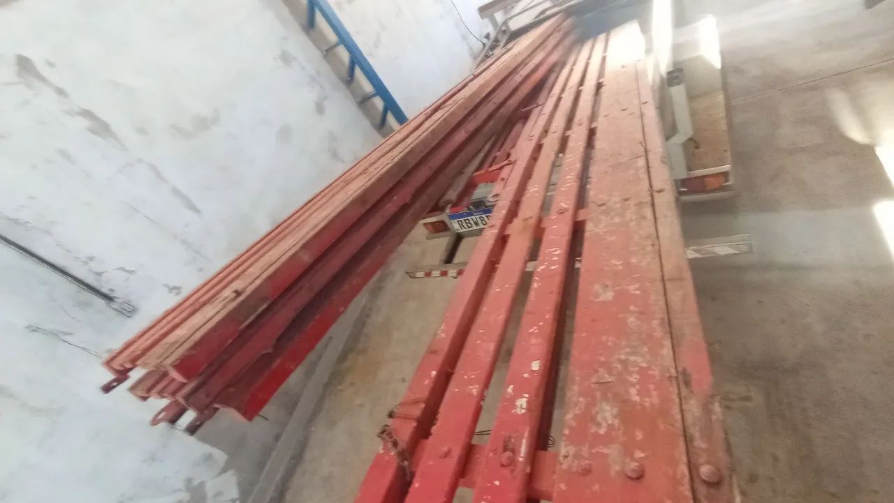 Tampa para carroceria de caminhão 3/4 com alguns detalhes 