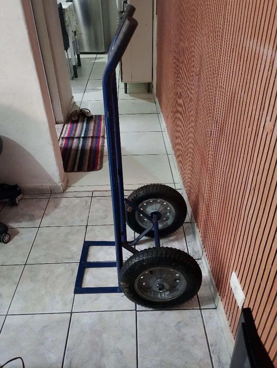 Carrinho de carga e Caixa de isopor 45lt - Foto 5
