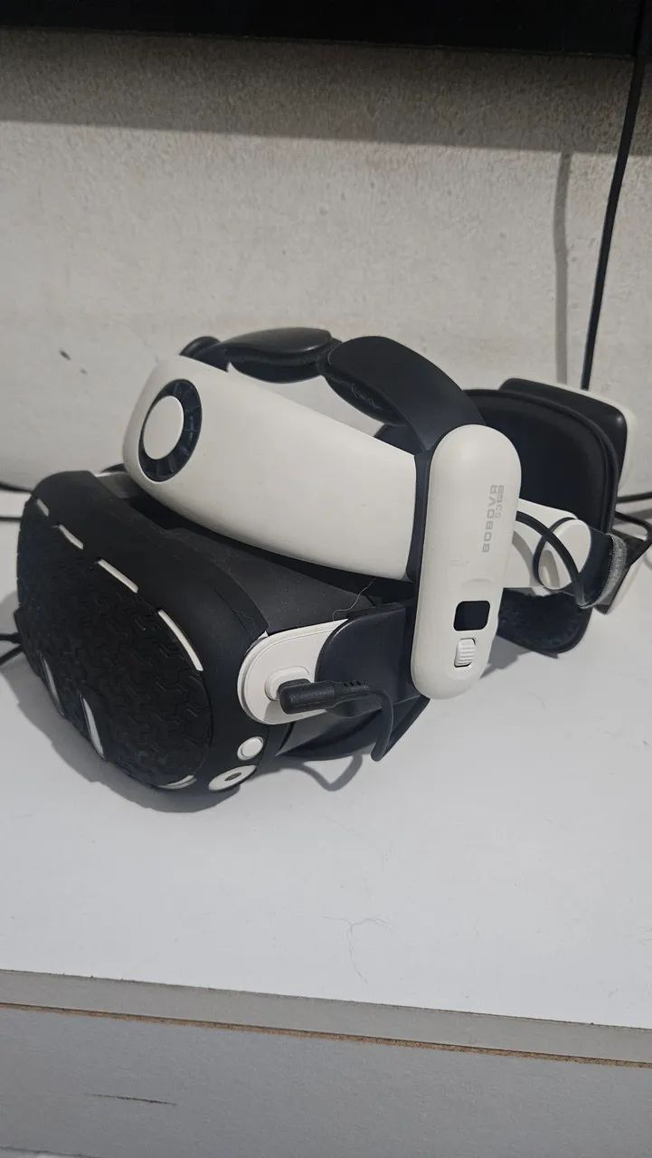 Meta Quest 3 512GB + Bateria BOBOVR - com Bateria 10000 mah