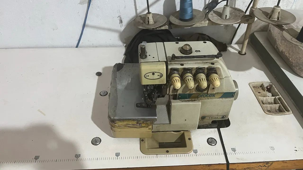 Máquina de costura  - Foto 5