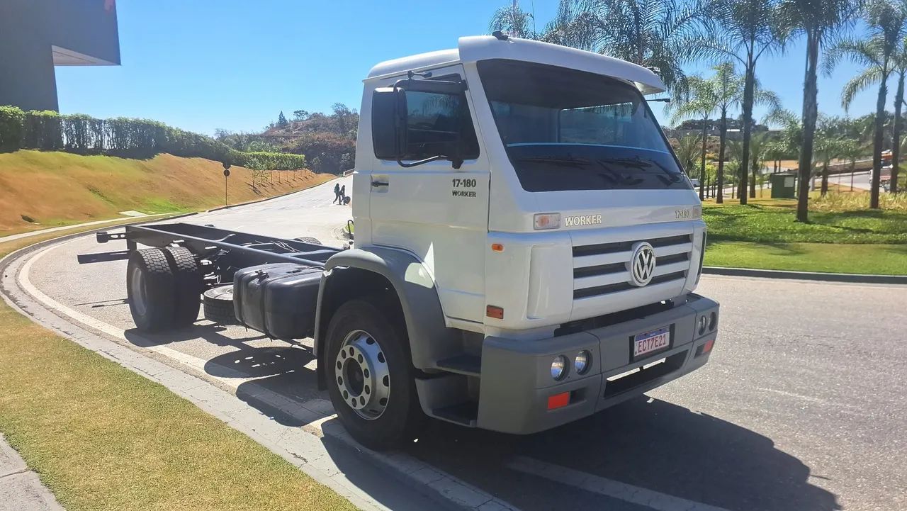 VW 17-180 WORKER ANO 2008