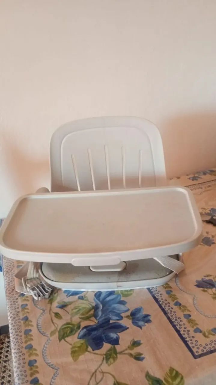 CADEIRINHA DE ALIMENTAÇÃO 