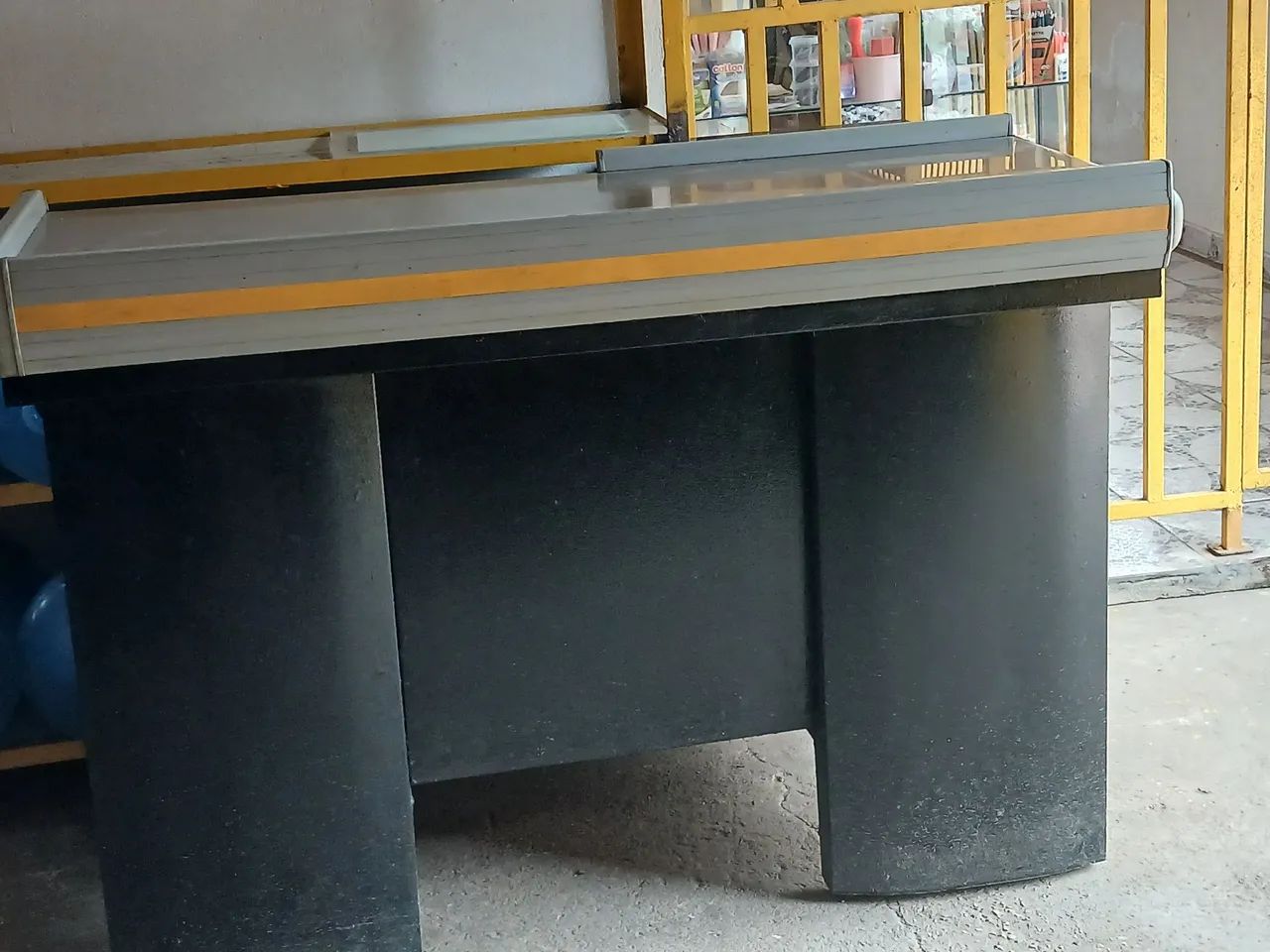 Vendo essas prateleira e o balcão por 1500$ - Foto 3