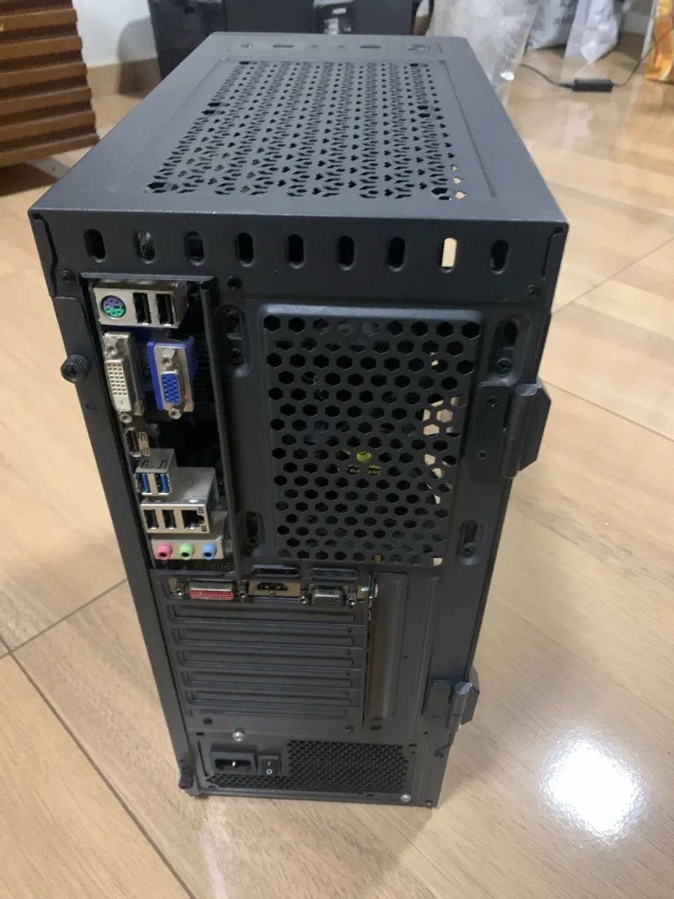 Pc com Intel core i5 3 Gen, AMD Radeon HD 57705,  8GB RAM, SSD 500GB - Foto 4