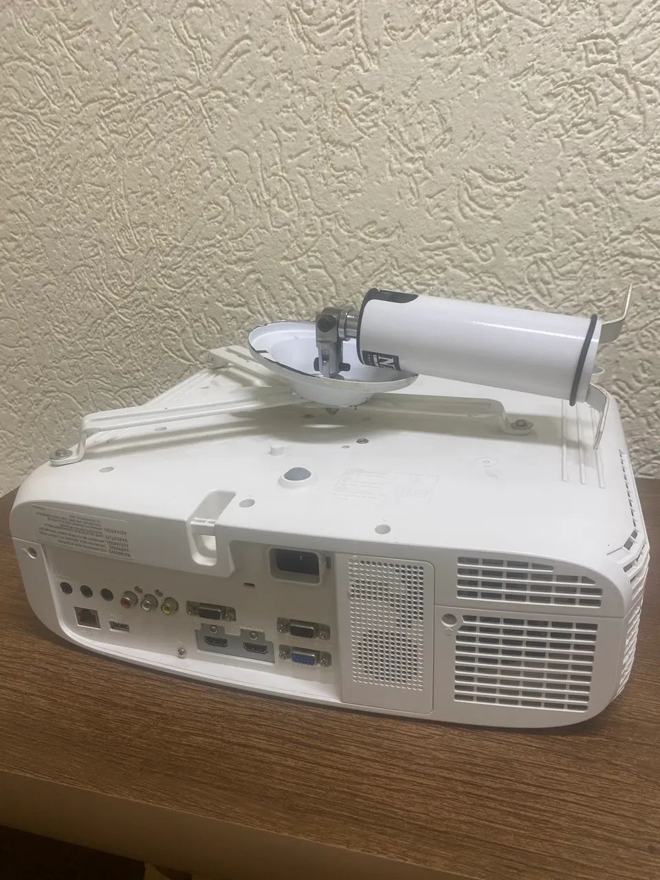 Projetor Panasonic 5000 Lúmens - Foto 2