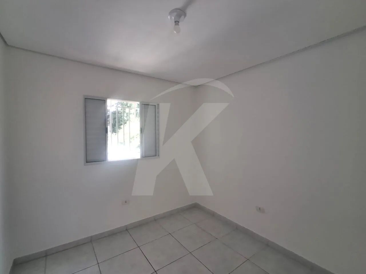 Apartamento com quarto, sala, cozinha, banheiro e área de serviço. - Foto 15
