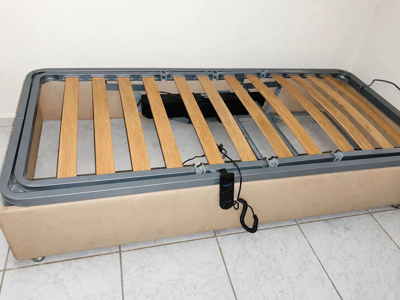Cama Articulada Motorizada Pilotis 