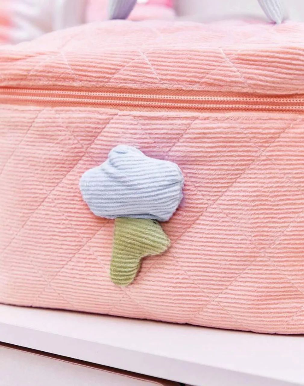 Necessaire fofa de veludo - Foto 3
