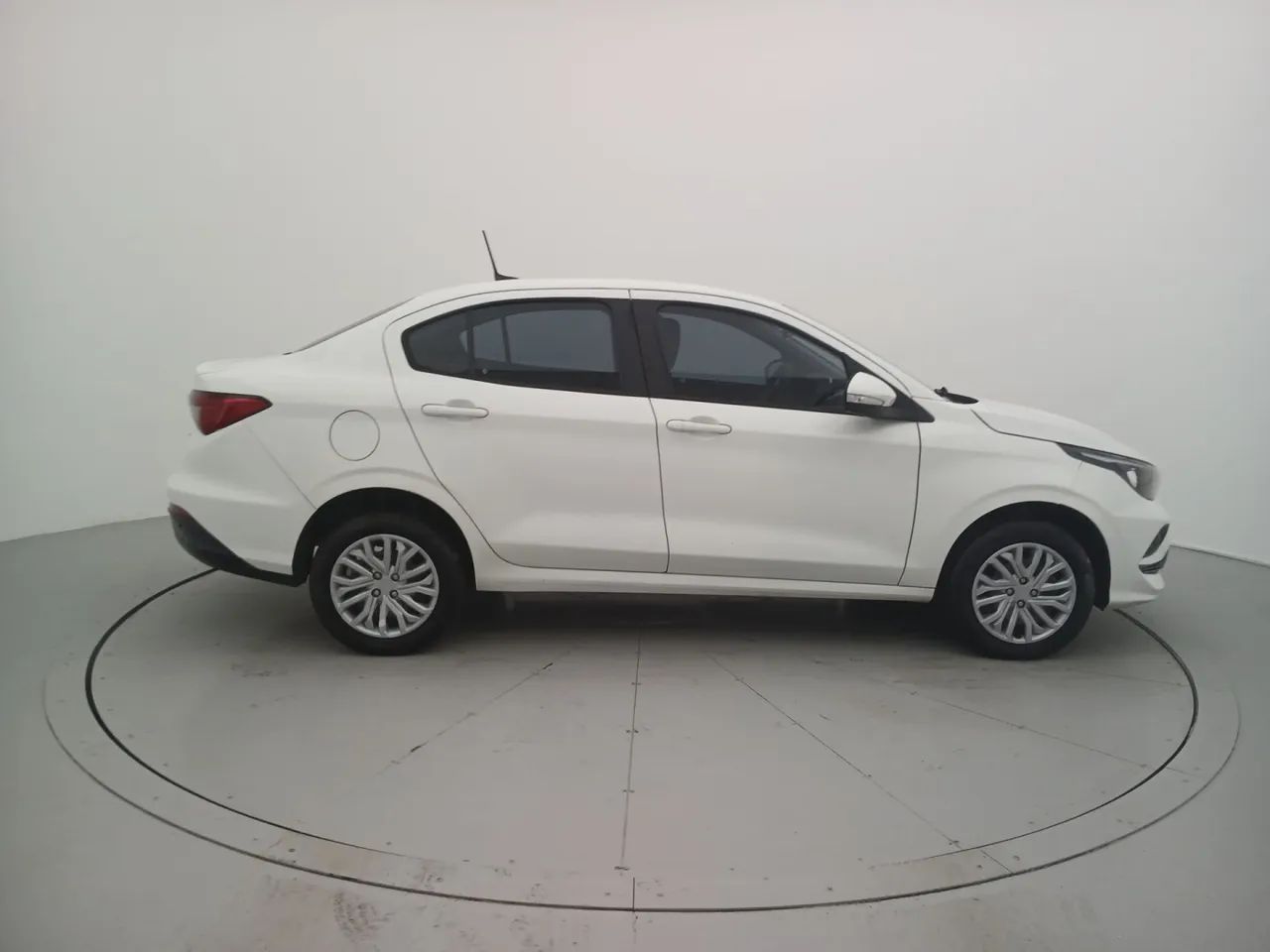 Fiat Cronos DRIVE 1.3 8V Flex Aut., foto 6 de 18