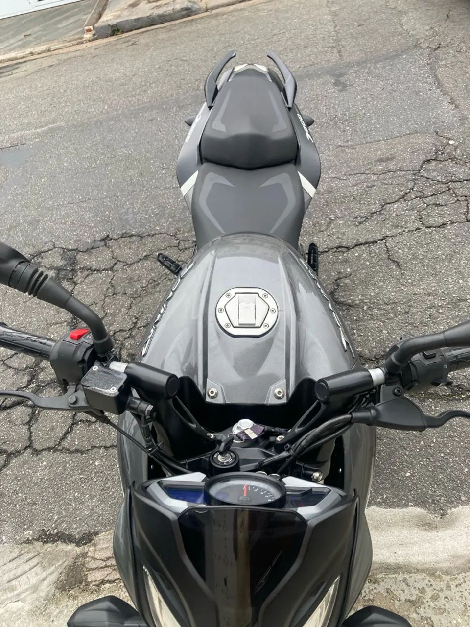 Bajaj Dominar 200 - Foto 4
