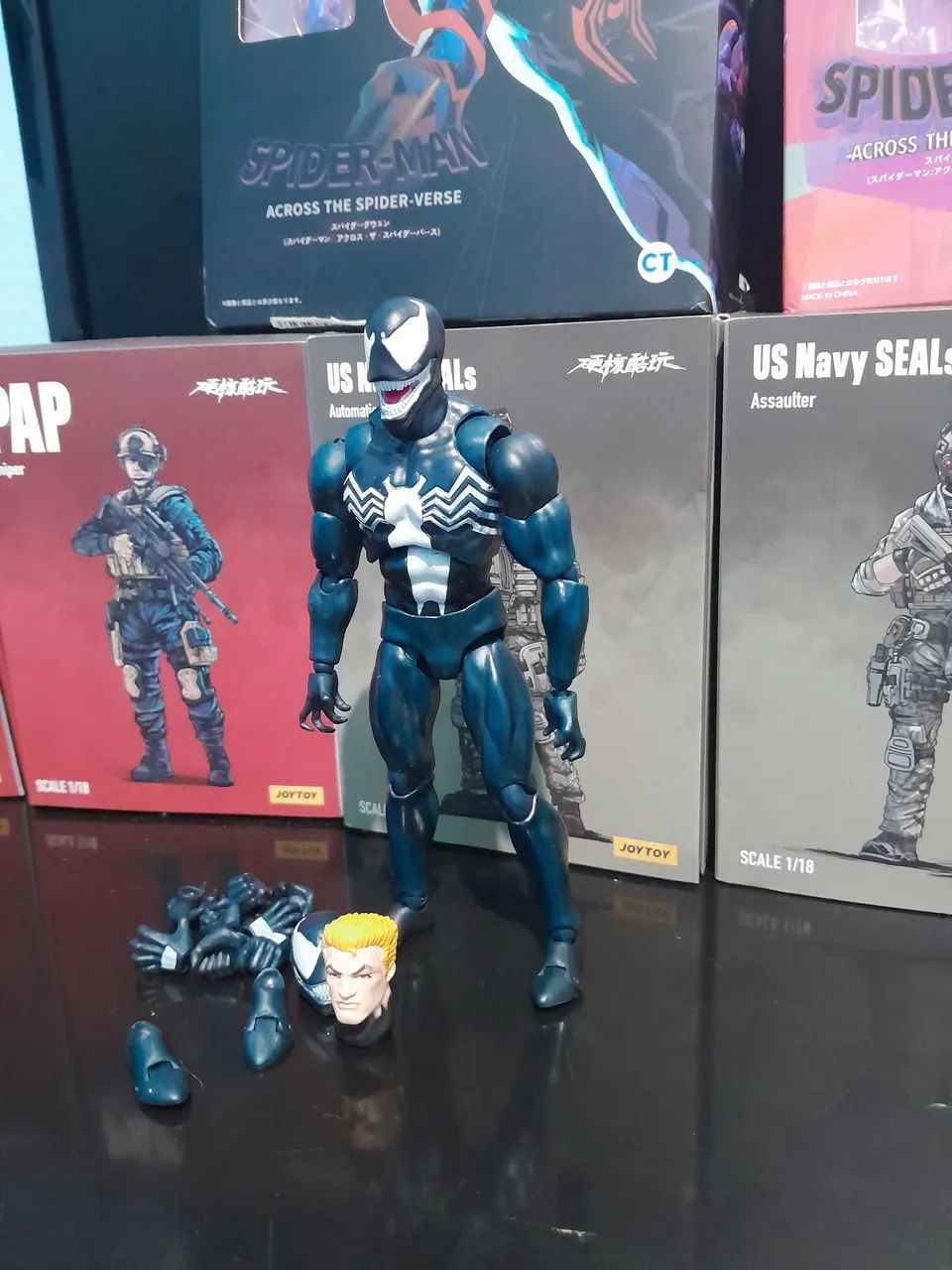 Venom action figure (spider man)65578379953666122