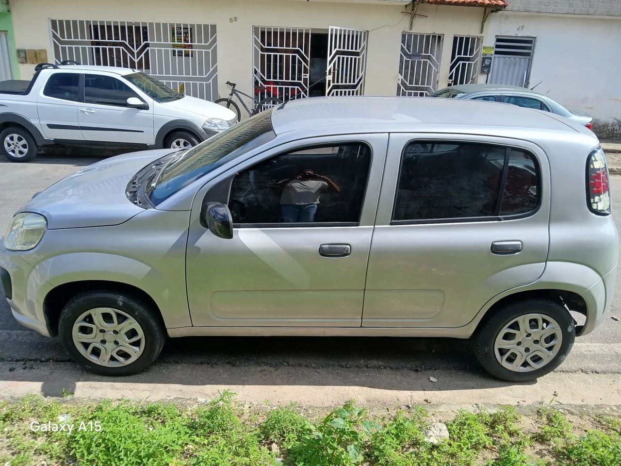 Fiat Uno Attractive 1.0 Flex 6V 5P 2017 - Foto 3