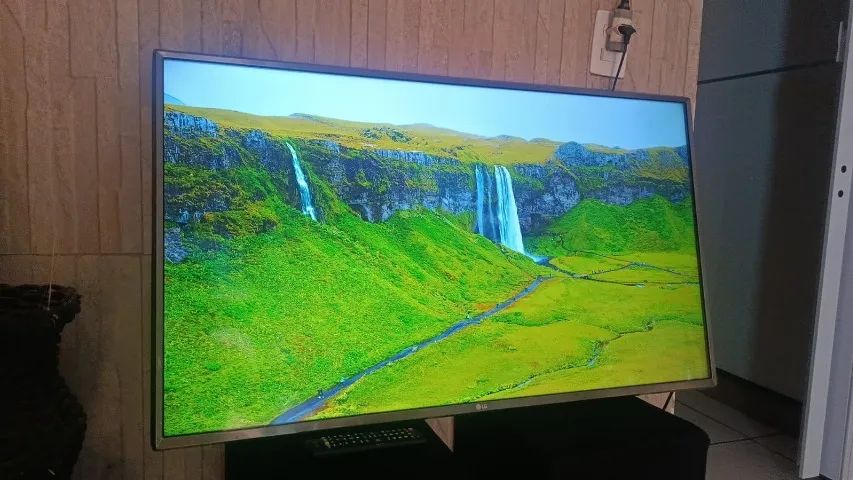 TV 4K 43" Polegadas LG Semi-nova - Foto 4