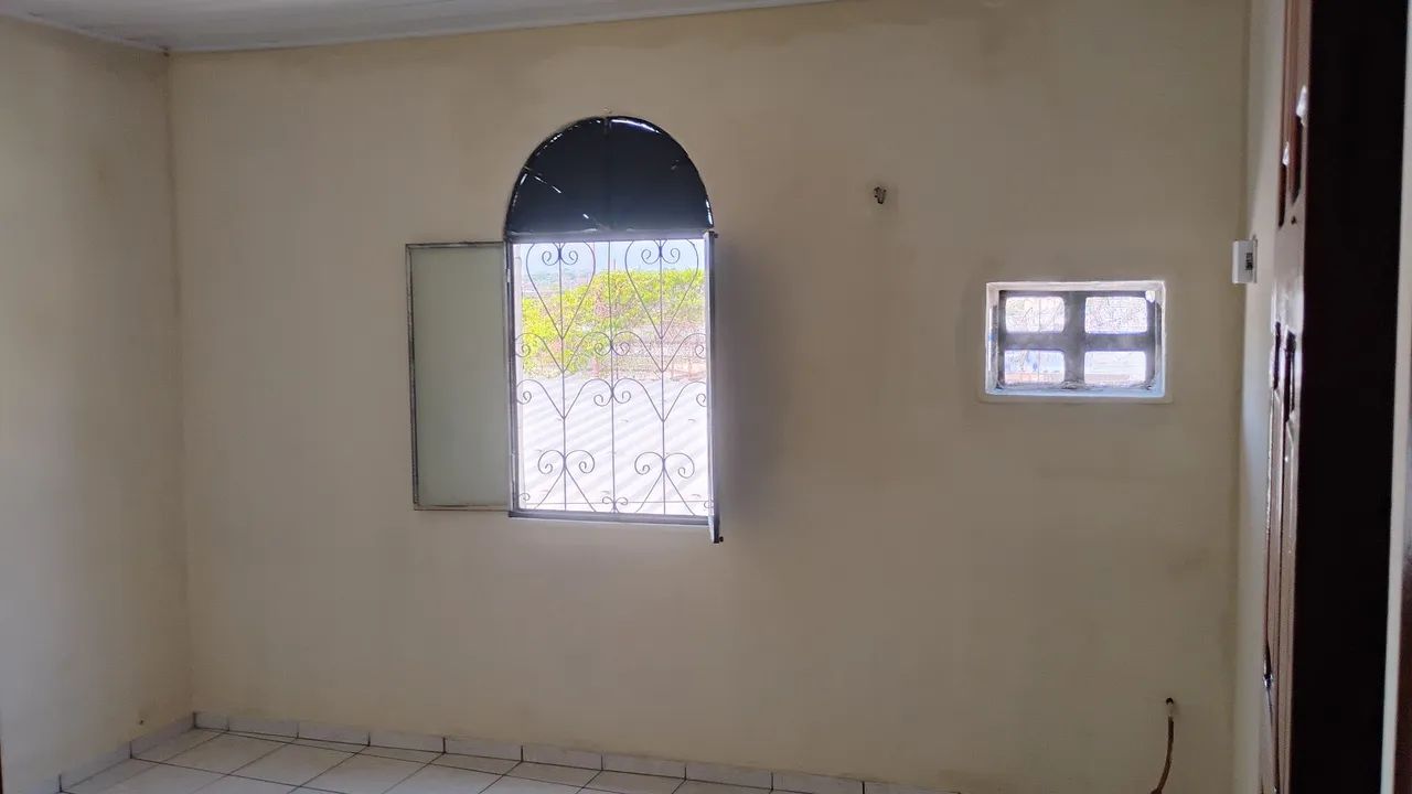 Casa no alto  bem localizada  - Foto 5