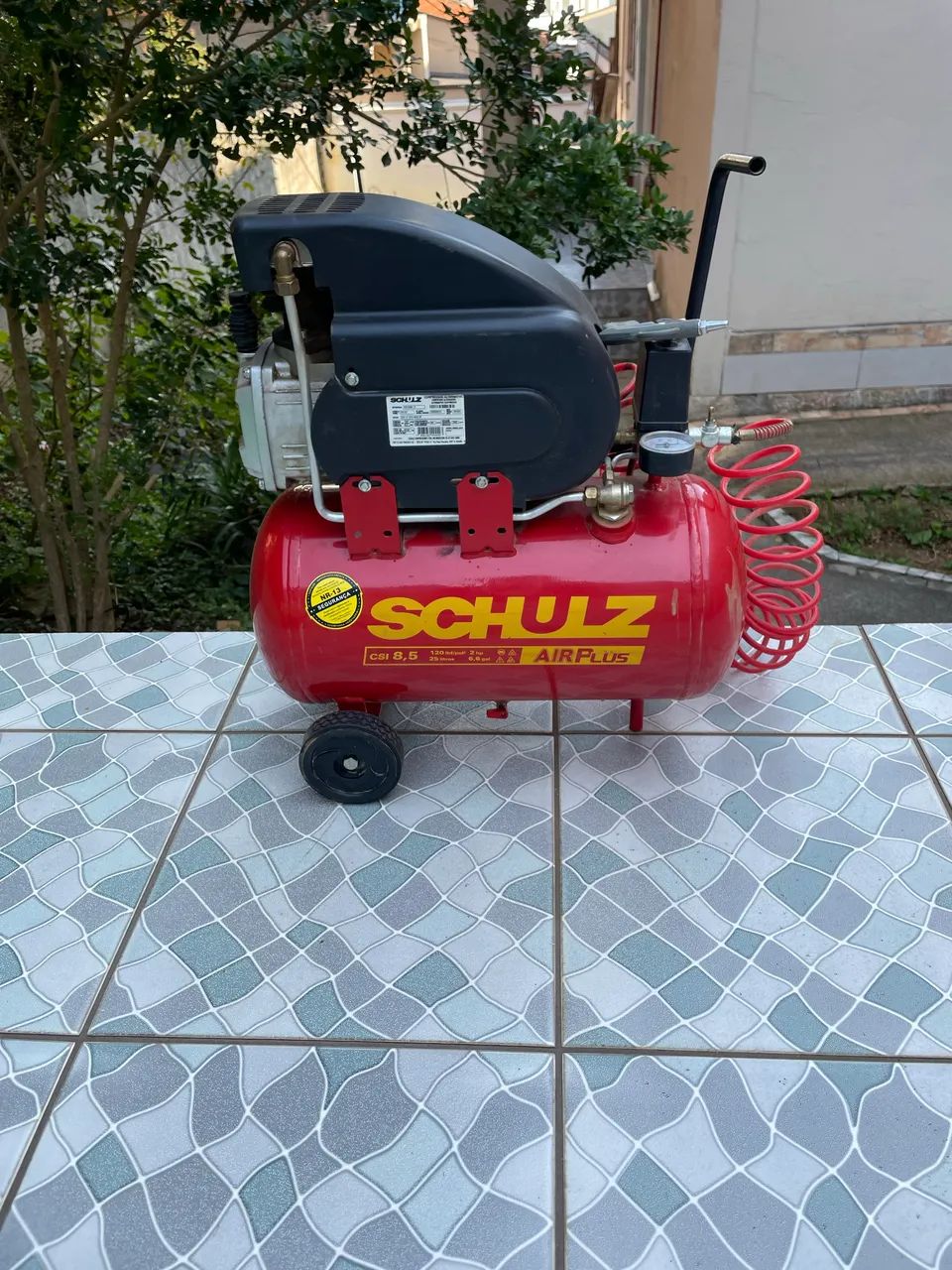 Compressor Schulz 8.5 /25 litros semi novo  - Foto 2