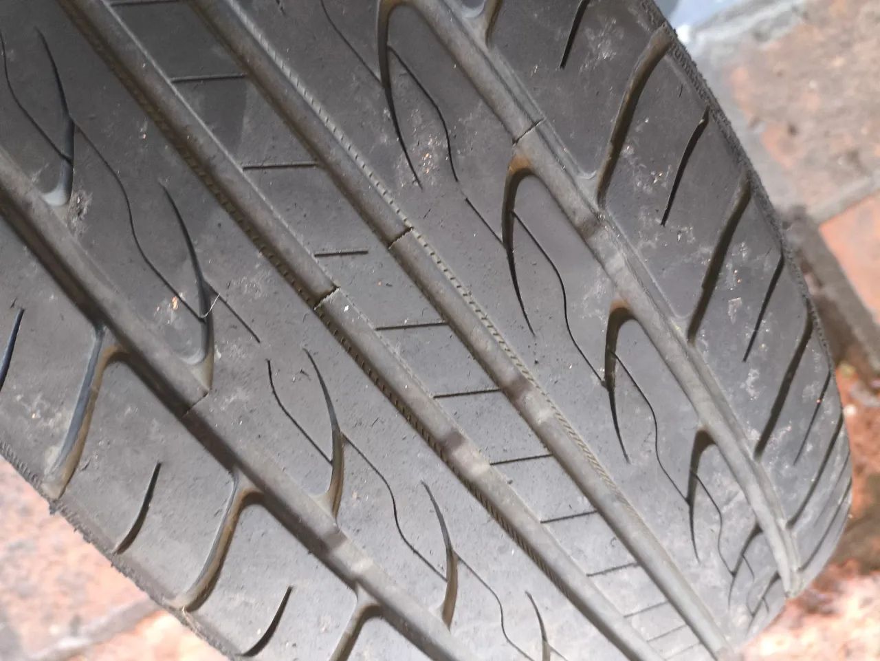 Par de pneus Adereza 205/55 r15. Pneus seminovos sem remendos ou bolhas  - Foto 5