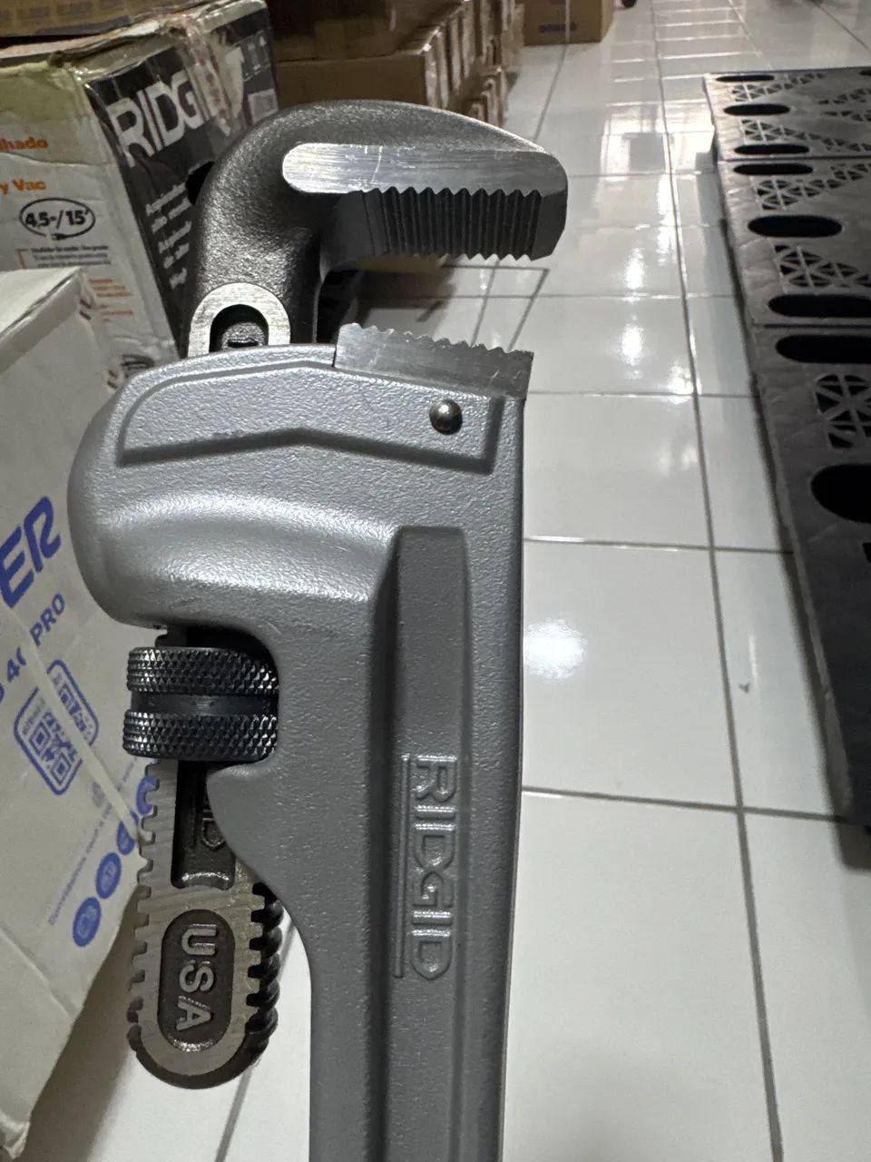 Chave Grifo Americana em Alumínio 18 Polegadas RIDGID Abertura Máxima 2-1/2 NOVA - Foto 5