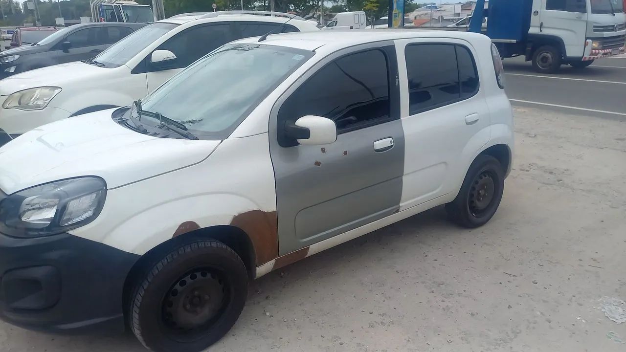 Fiat Uno Attractive 1.0 EVO Fire Flex 8V 5P 2020 - Foto 2