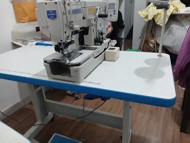 Máquina de costura 