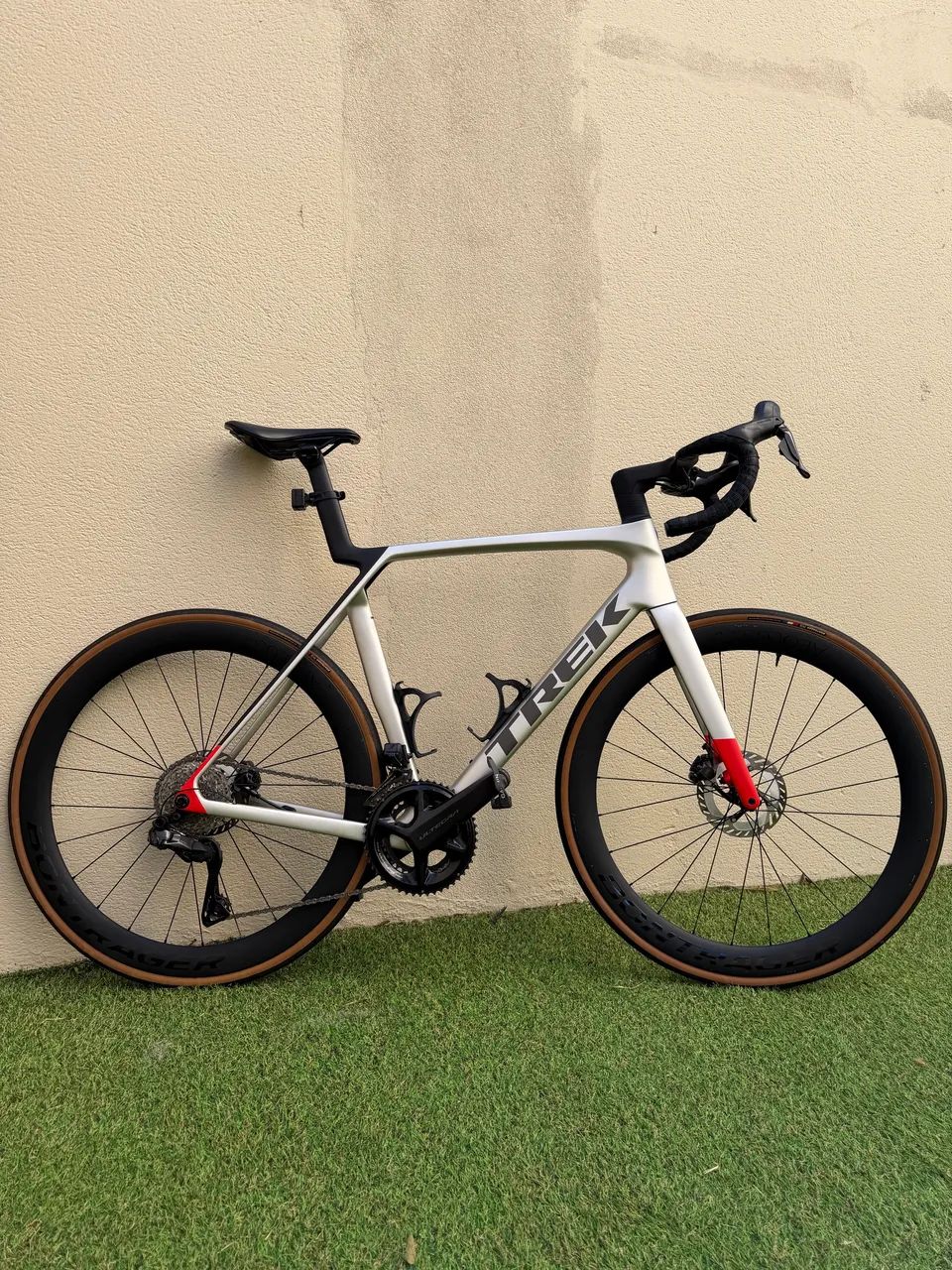 Trek Madone SL7 Gen8 - tamanho L