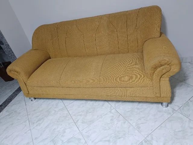 Sofá 3 lugares com molas65104742770435123