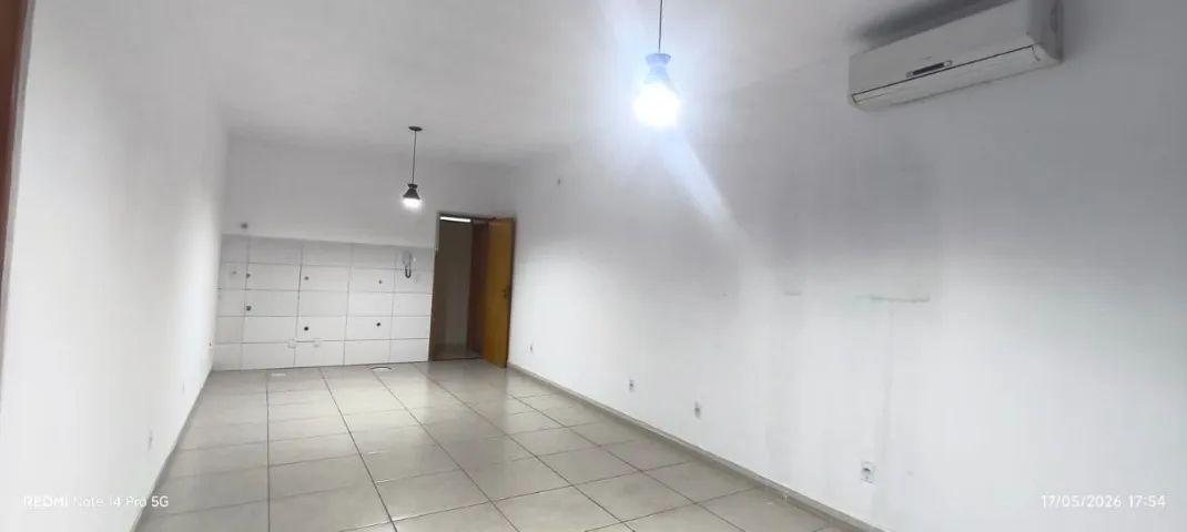 Alugo Salas comerciais na Av. dos Alpes - Foto 2