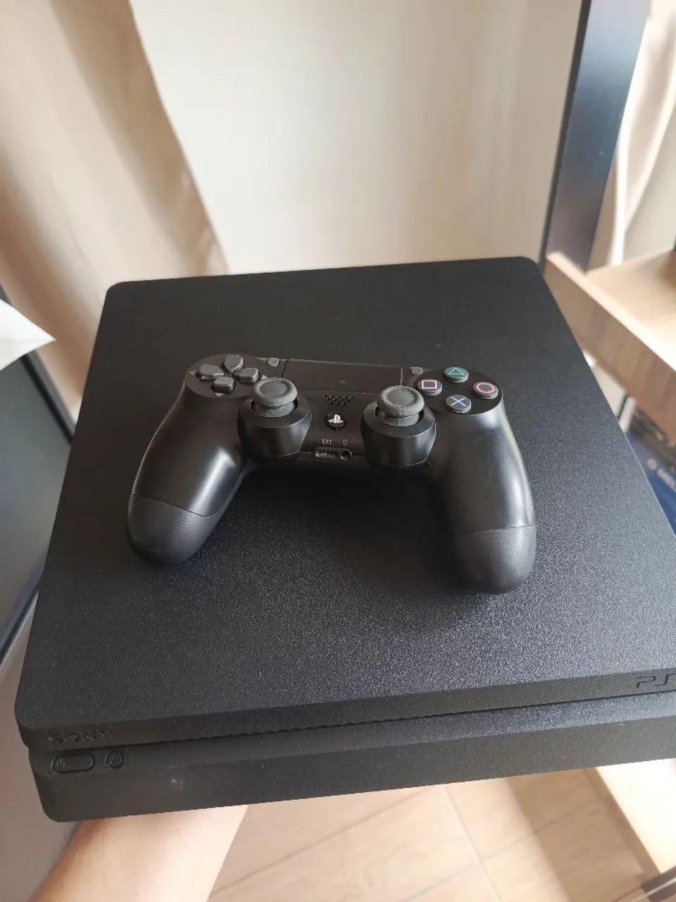 PS4 slim 1 TB impecável com garantia 
