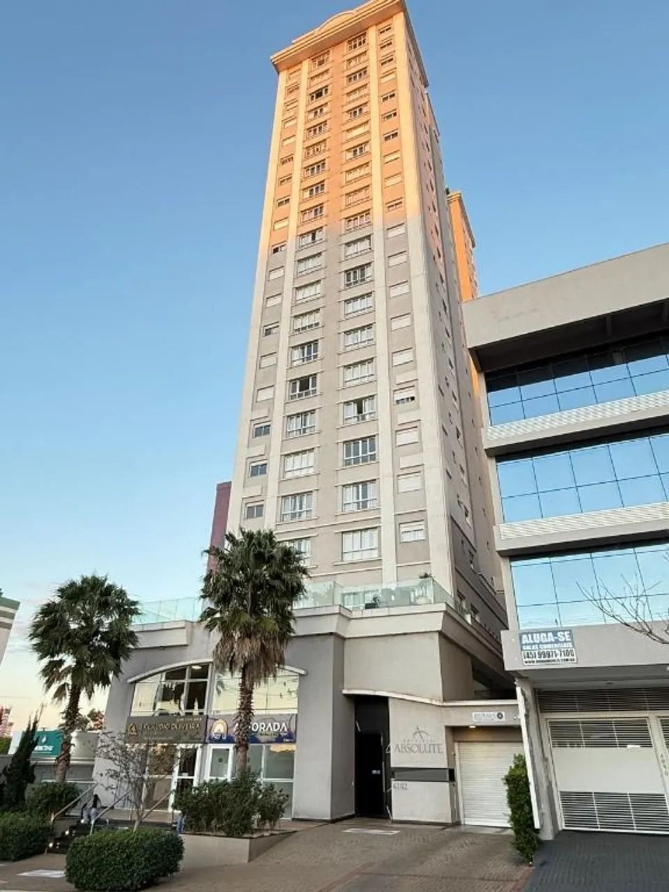 Lindo Apartamento no Edifício Absolute de fundos com muita elegância e sofisticação.
