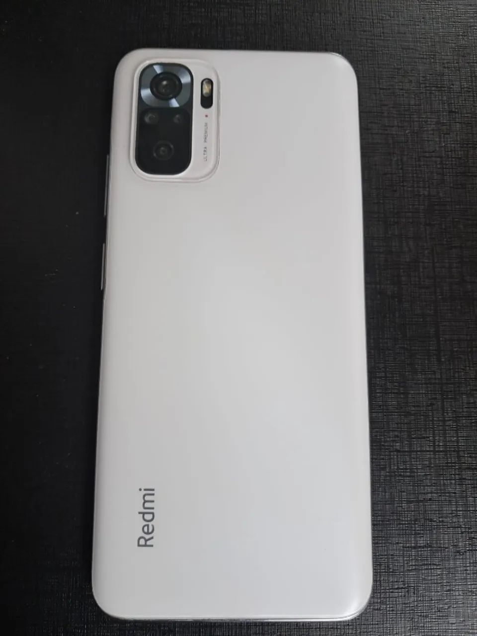Vendo Readmi Note 10S Frost Whait 6GB / 128 GB, praticamente sem uso.