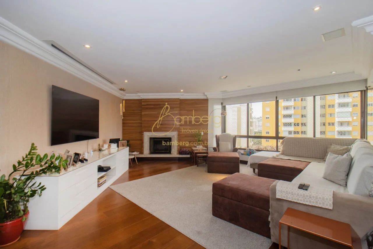 Este espaçoso apartamento oferece uma experiência de vida sofisticada e confortável. - Foto 2
