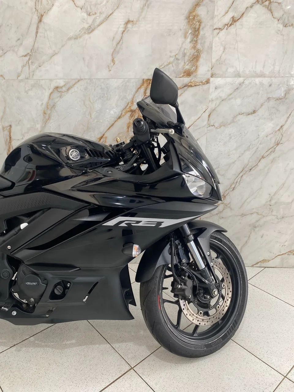 YAMAHA R3 2025 - Foto 3