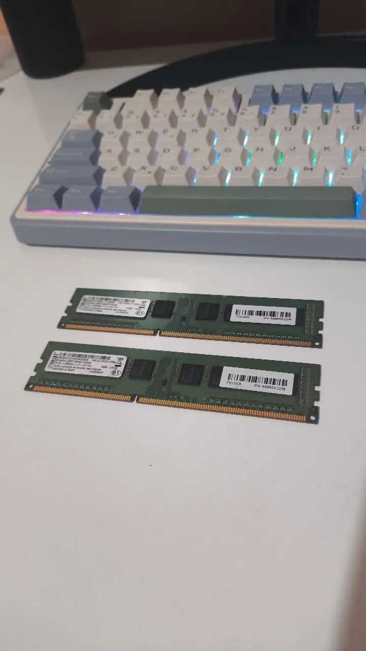 2 memórias RAM 4gb ddr3