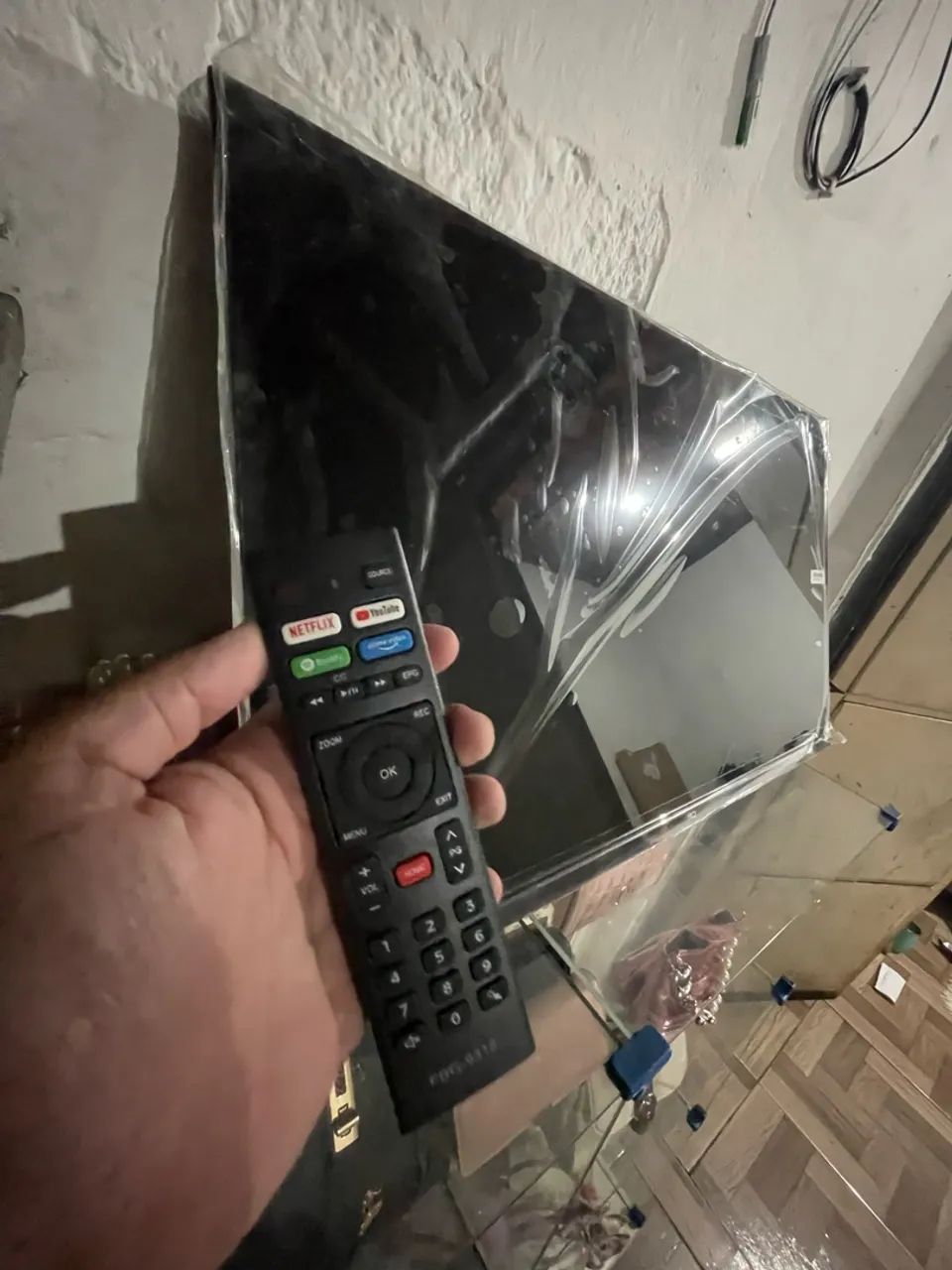 Tv HQ Android 32 polegadas zerada