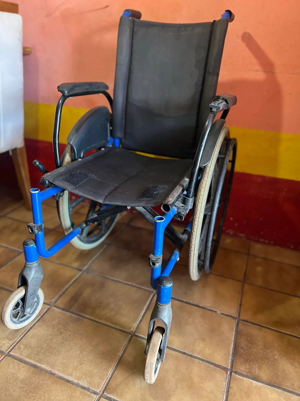 Cadeira de Rodas - Foto 2