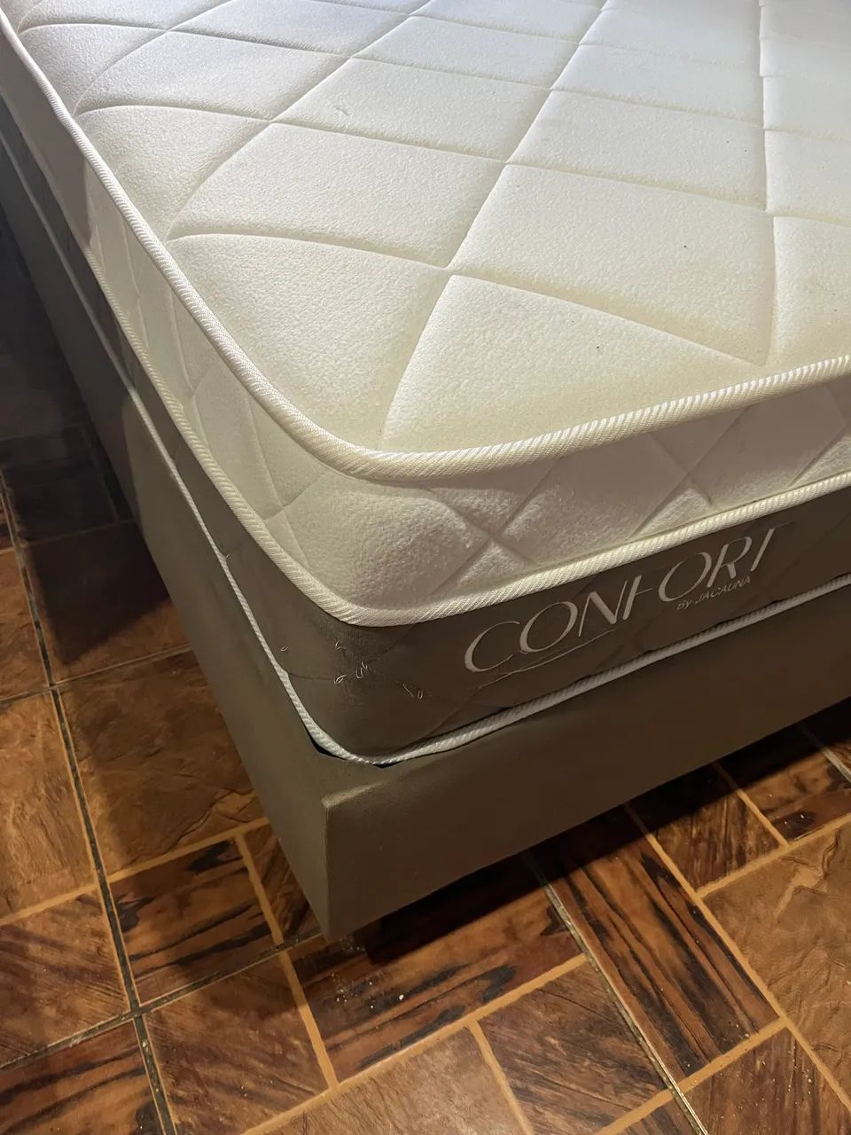 Cama Jacaúna + colchão - bem conservada - Foto 2