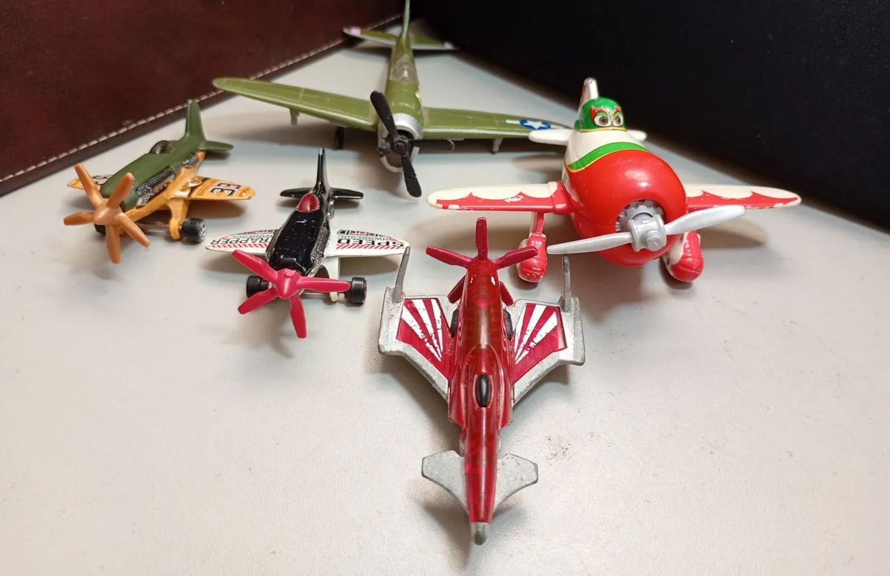 Miniatura aviões