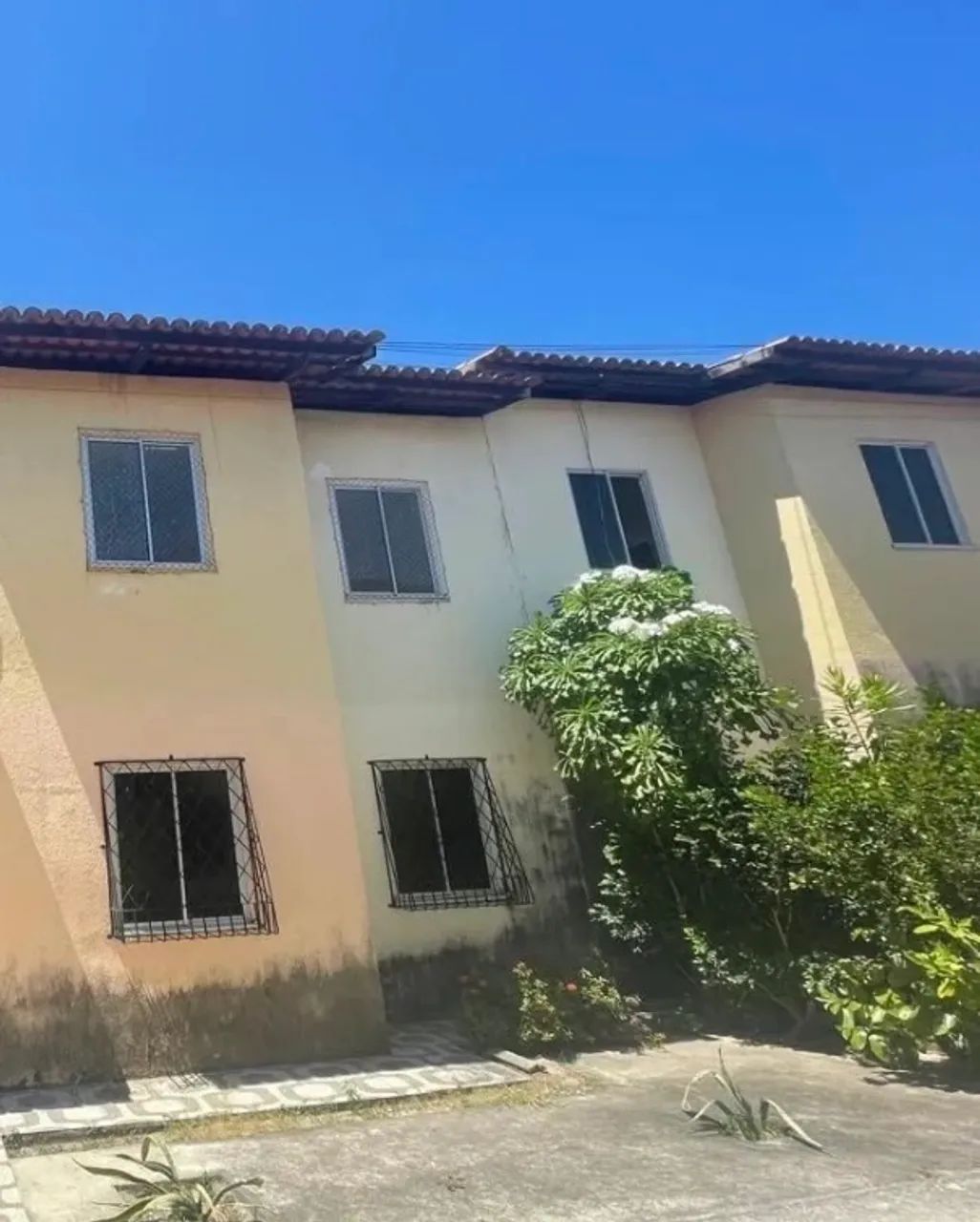 Vendo apartamento condomínio Castro Alves 