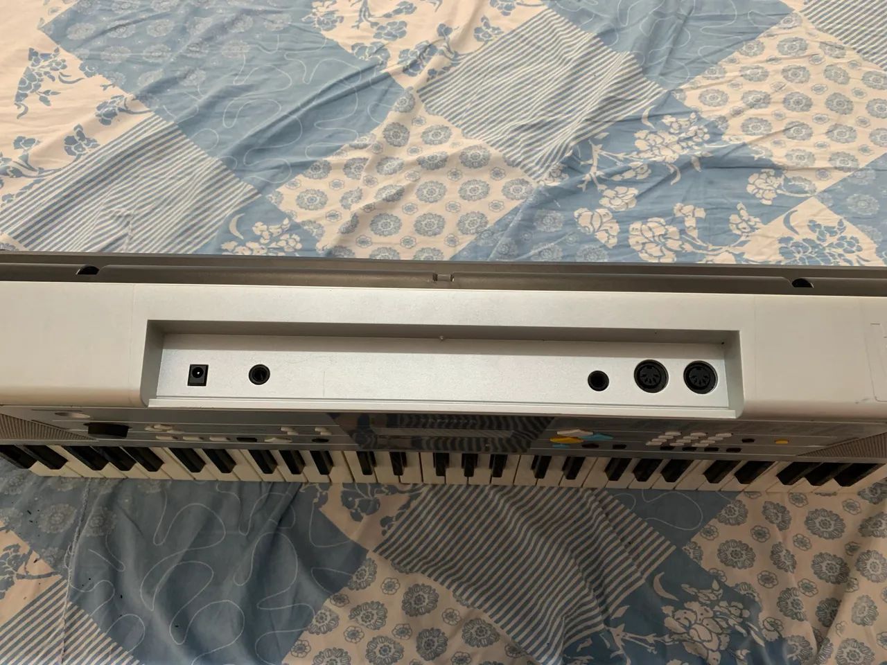 Yamaha PSR-E323 - Foto 3