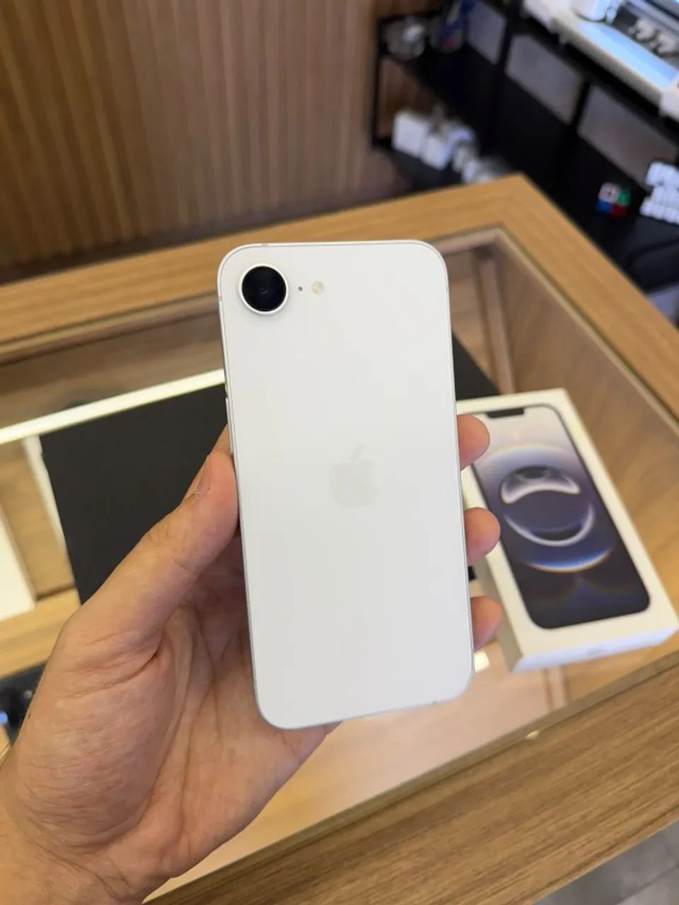 iPhone 16e 128gb 98% garantia Apple