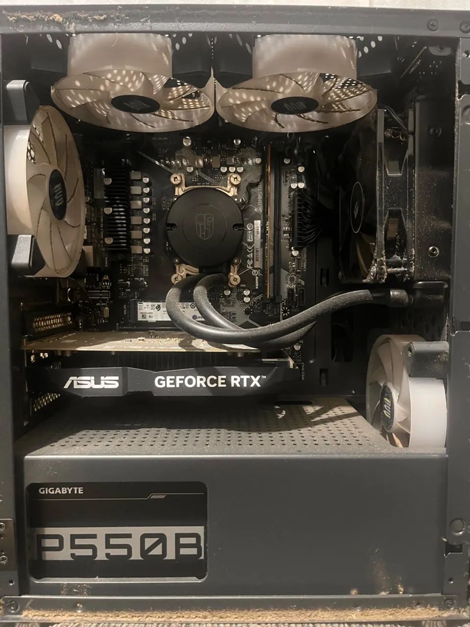 Vendo pc gamer 1 ano de uso!