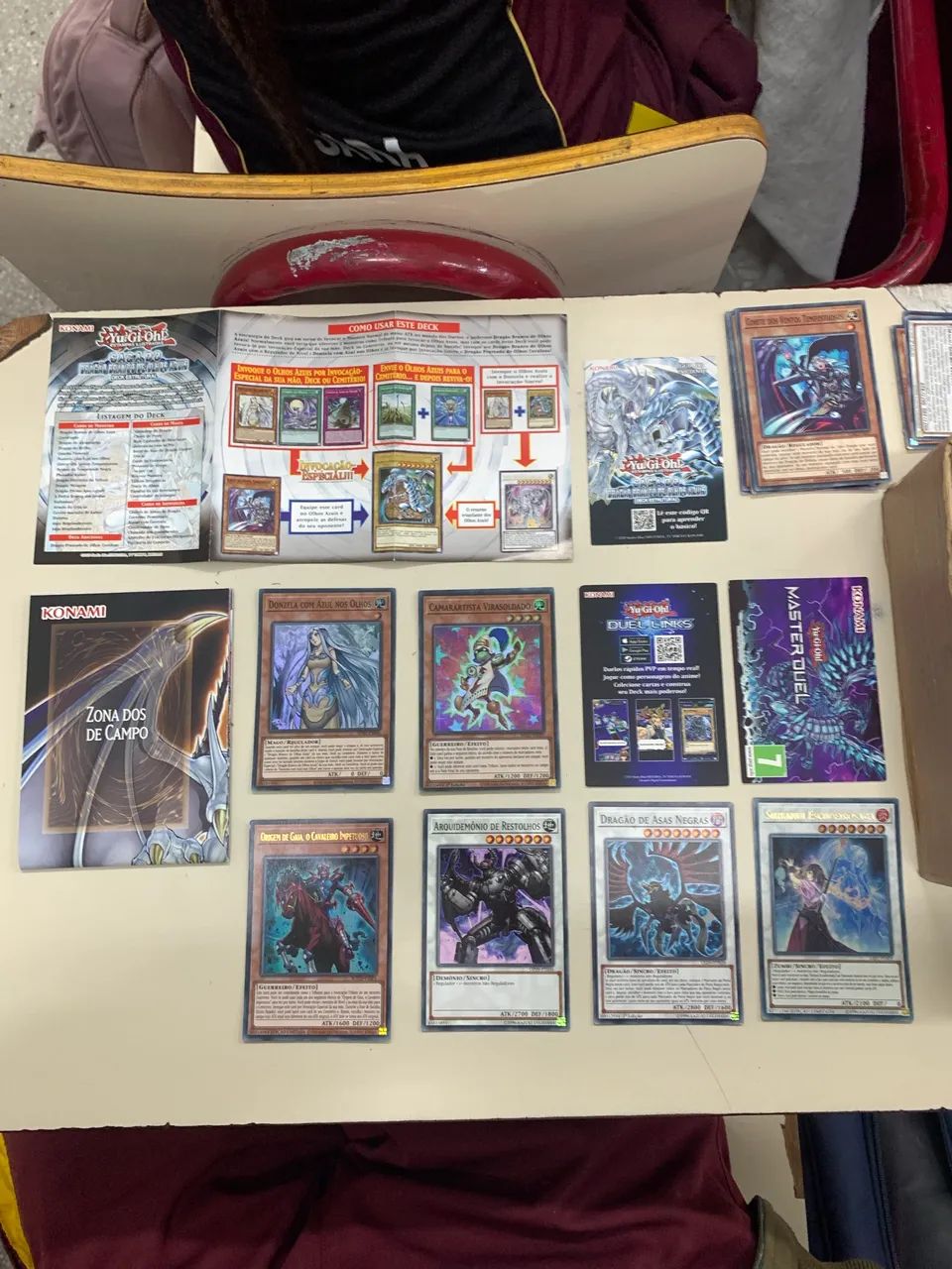 243 cartas Yu-Gi-Oh + Deck de batalha