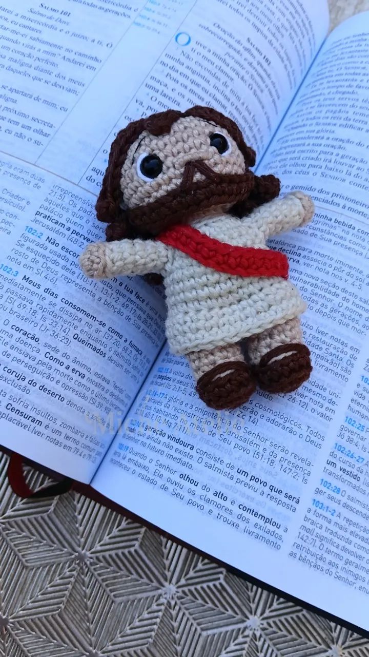Chaveiro de jesus em amigurumi 50,00 - Foto 3