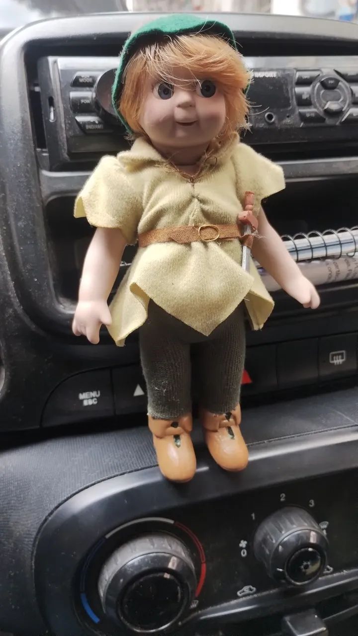 Bonecos de coleção Peter pan e cinderela em porcelana  - Foto 5