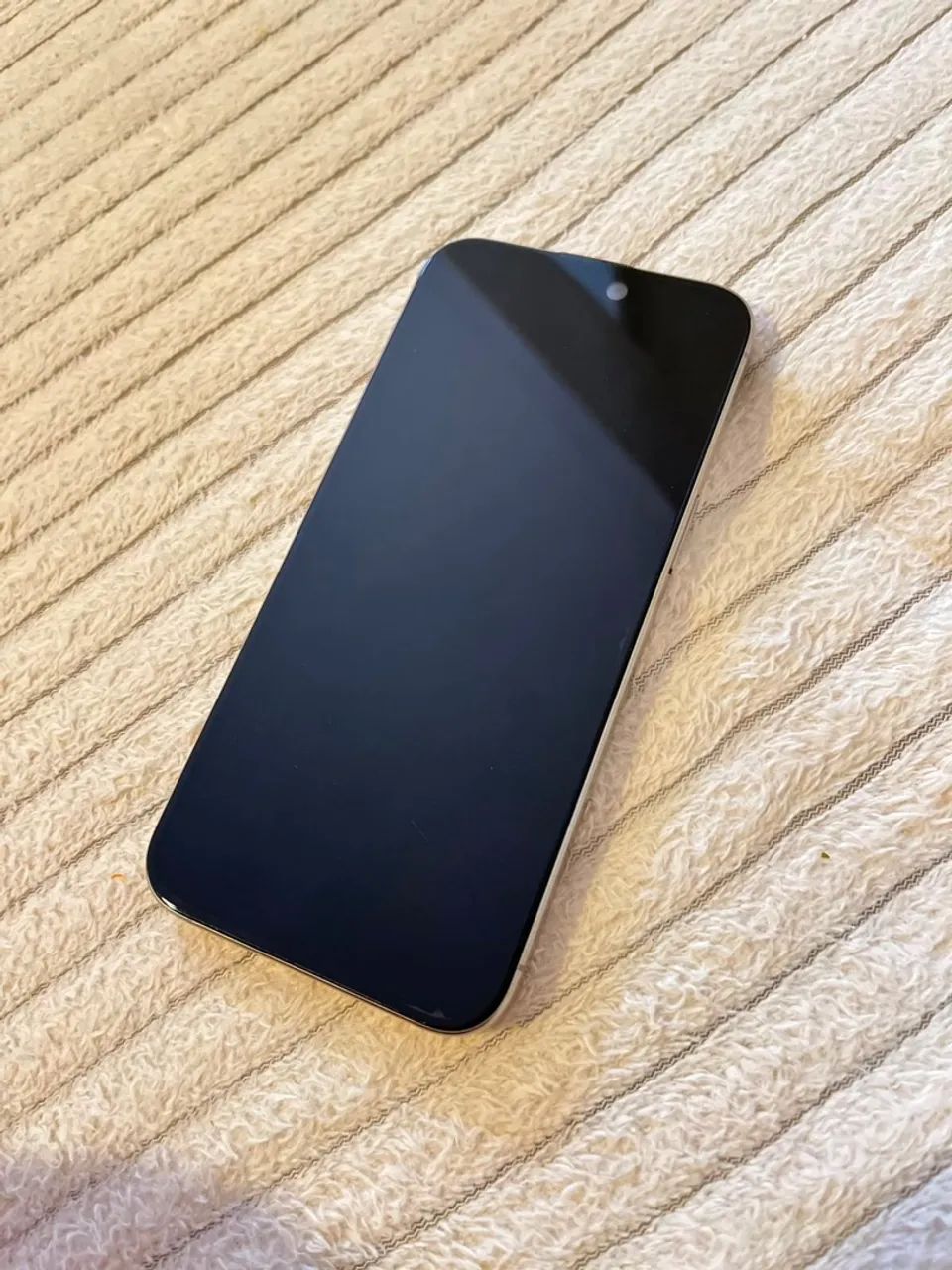 IPHONE 15 PRO MAX 256gb SEM DETALHES R$ 4.100 - Celulares e