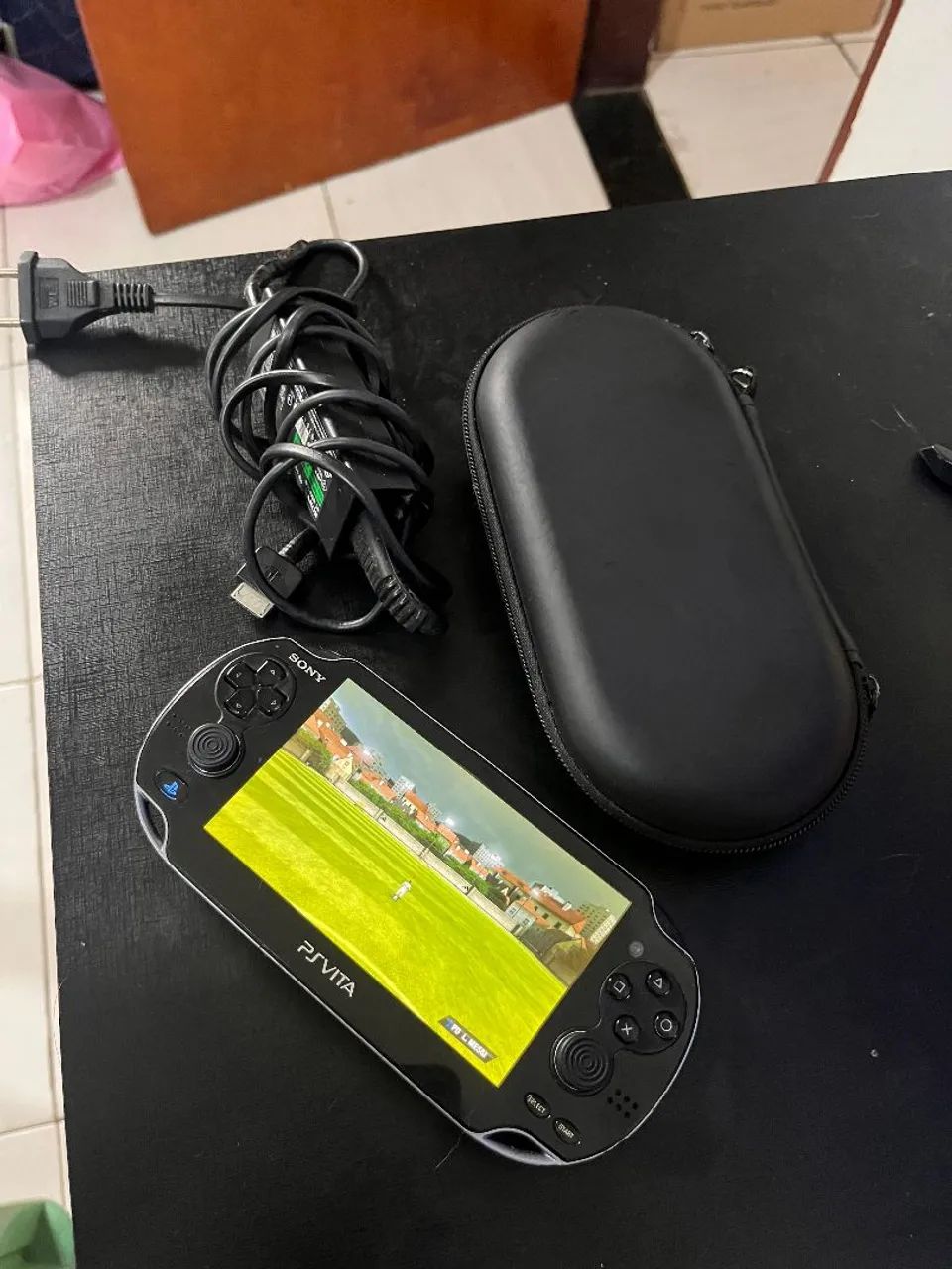 PS VITA 32GB Desbloqueado - Consoles de Vídeo Game - Mondubim