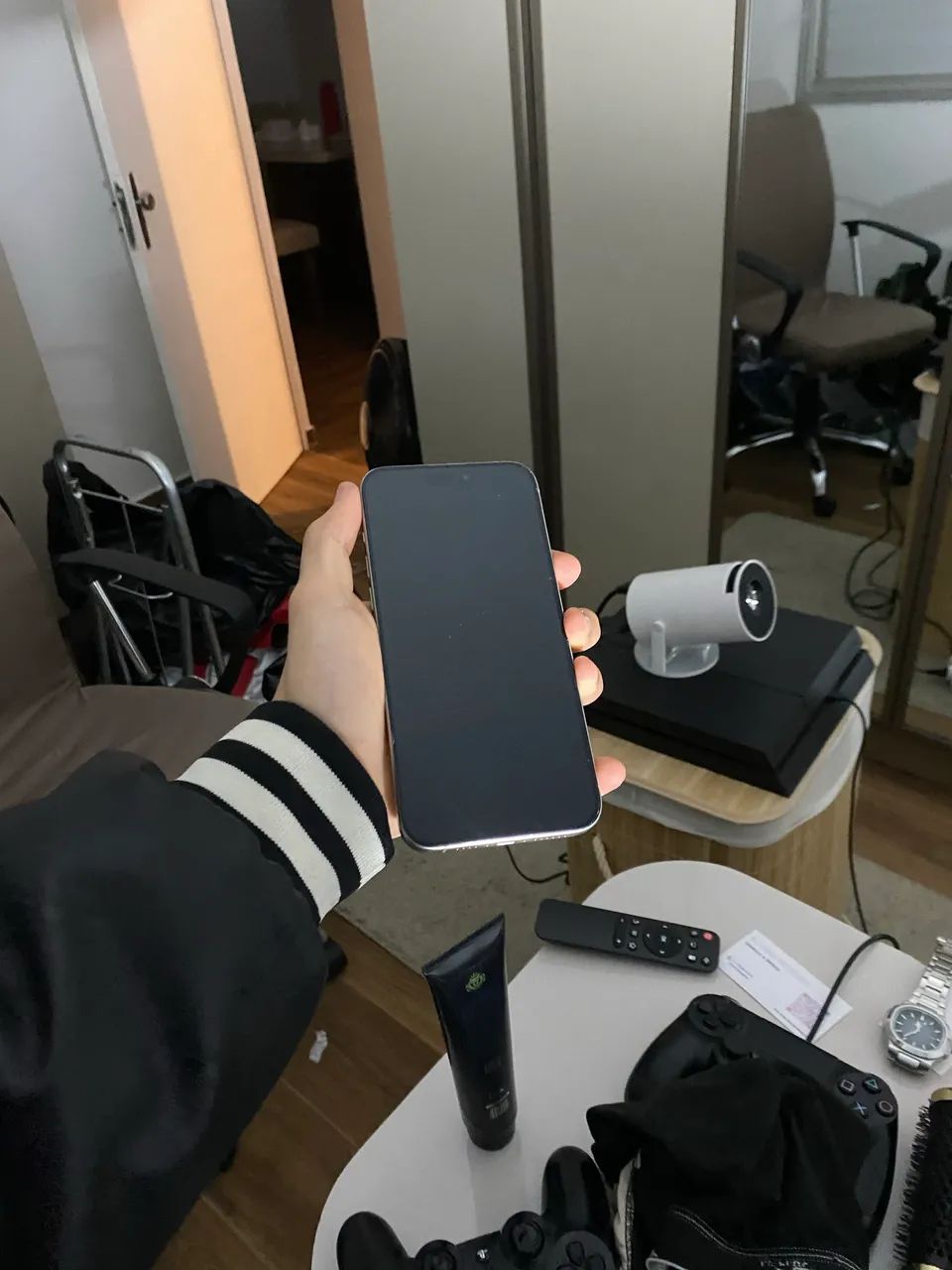 iPhone 15 Pro Max em perfeito estado