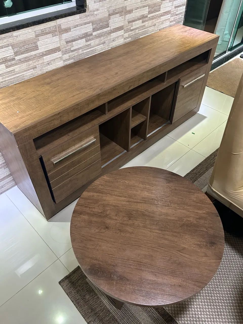 Rack e mesa de centro 