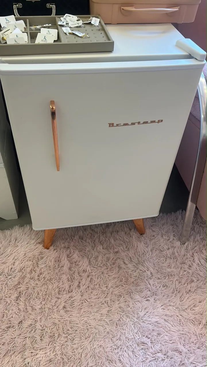 Frigobar Brastemp retrô 