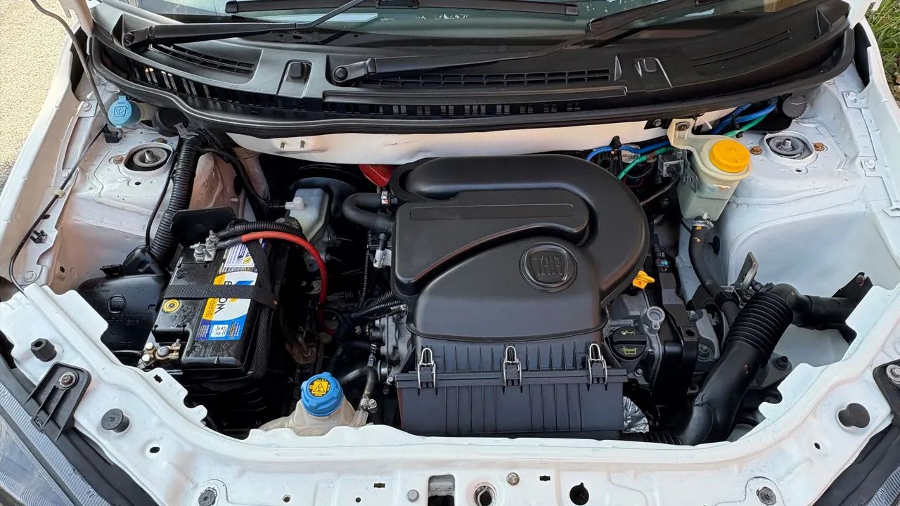 Fiat Uno Sporting 1.4 EVO Fire Flex 8V 4P 2012 - Foto 5