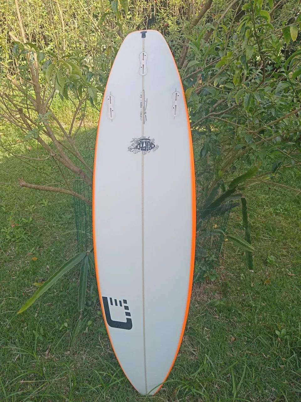 Prancha de surf Rodrigo Dias 5'9 26,9l zerada nave - Esportes